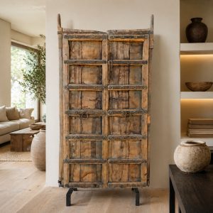 Antieke indiase deuren van teak hout.