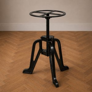 Industrieel in hoogte verstelbaar tafelframe.